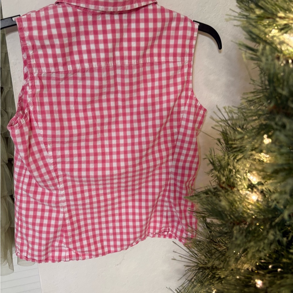 Jones New York Pink Gingham Women’s Button Down Sleeveless Top. - Picture 6 of 9